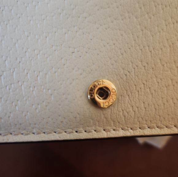 Gucci GG White Berry Marmont Bifold Card Case Wallet - Picture 7 of 9